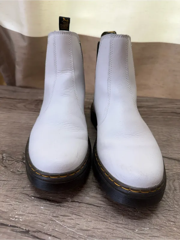 Dr. Martens 2976 Chelsea White Smooth Leather‎ Pull-On Ankle Boots size 7 - Image 7