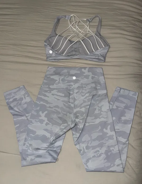 White Camo Lululemon Set - Image 4