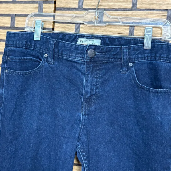 Free People Crop‎ Jeans Size 30 - Image 3