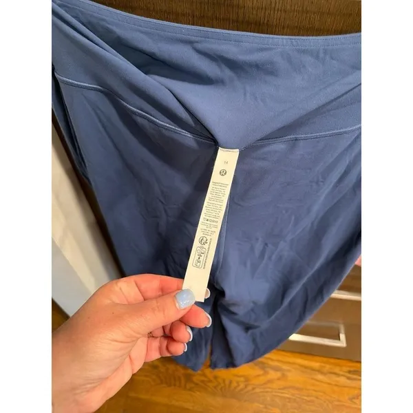 Lululemon women's 14‎ align joggers & Softstreme pink shorts - Image 7