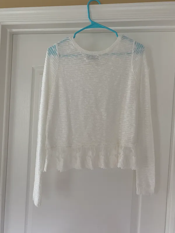 Abercrombie White Flowy Sweater - Image 5