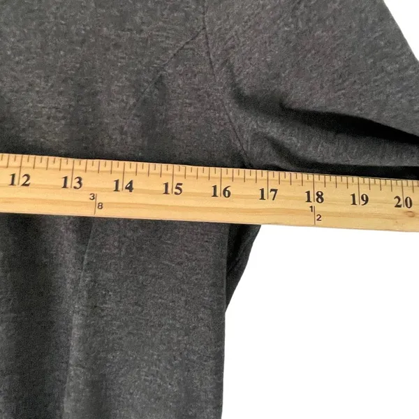 Eddie Bauer Women's Size‎ Small Petite Soft Grey Baselayer Turtle Neck Top - Image 5