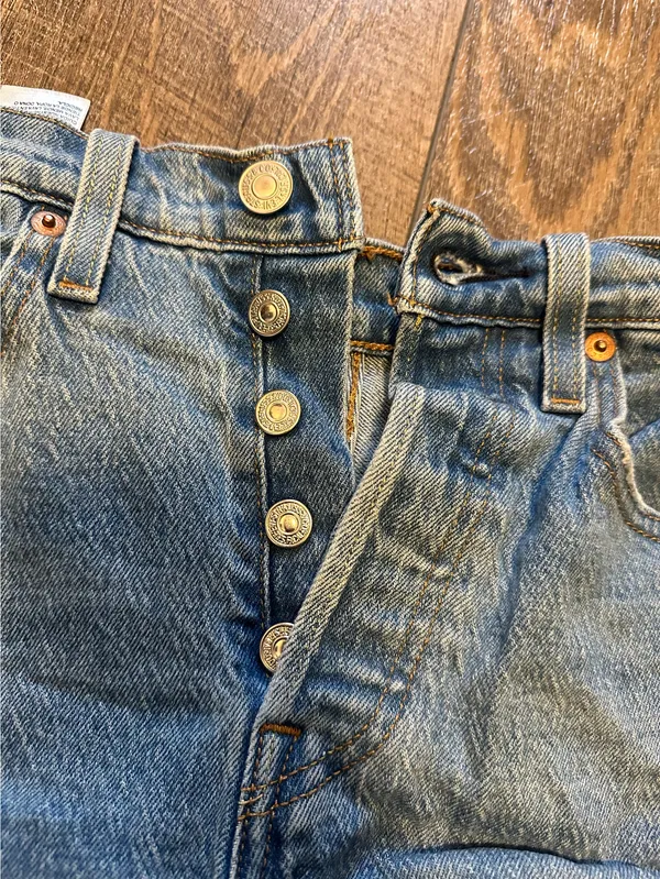 Women’s Levi’s Jean Shorts 501 - Image 3
