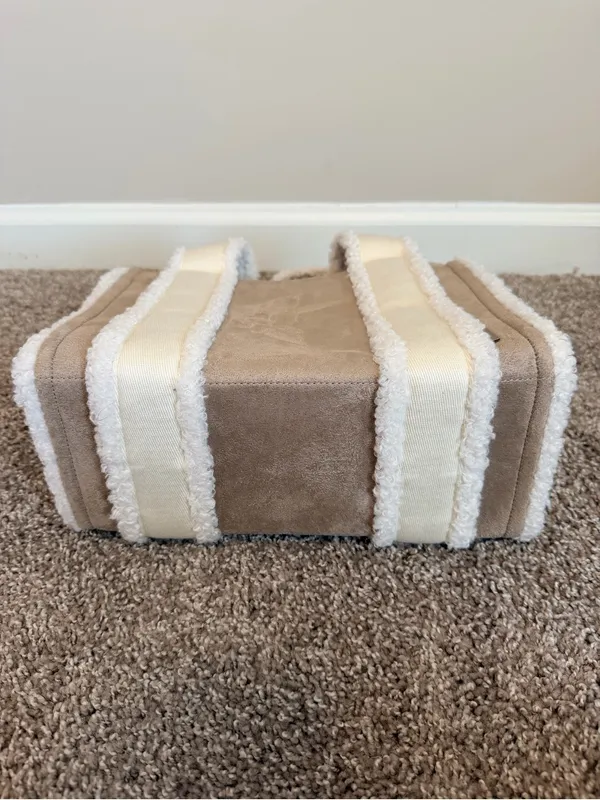 NWT Lululemon Boxy Mini Tote Bag 4.5L *Faux Shearling Trims ivory - Image 8