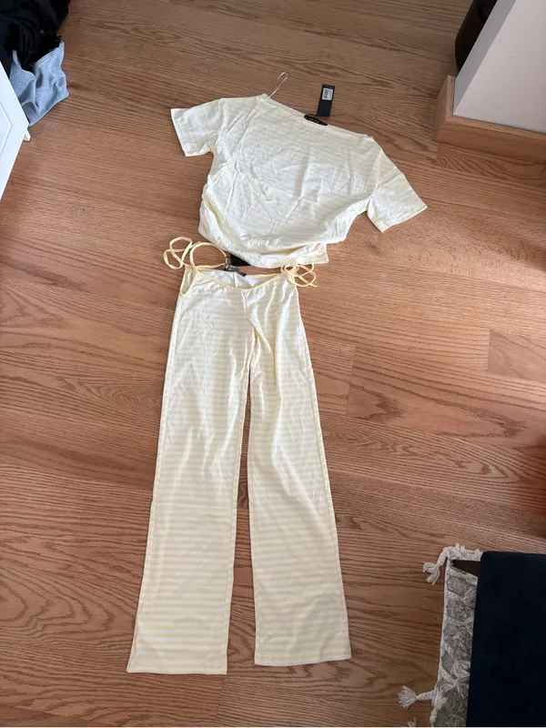 Lioness Pale Yellow Striped Short-Sleeve set - Image 2