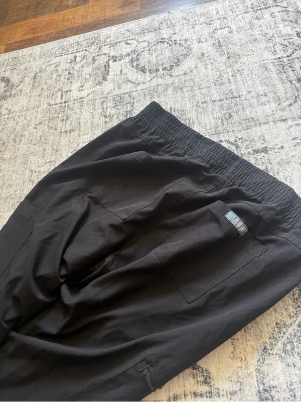 Med Couture Black Jogger two piece scrub set - Image 4