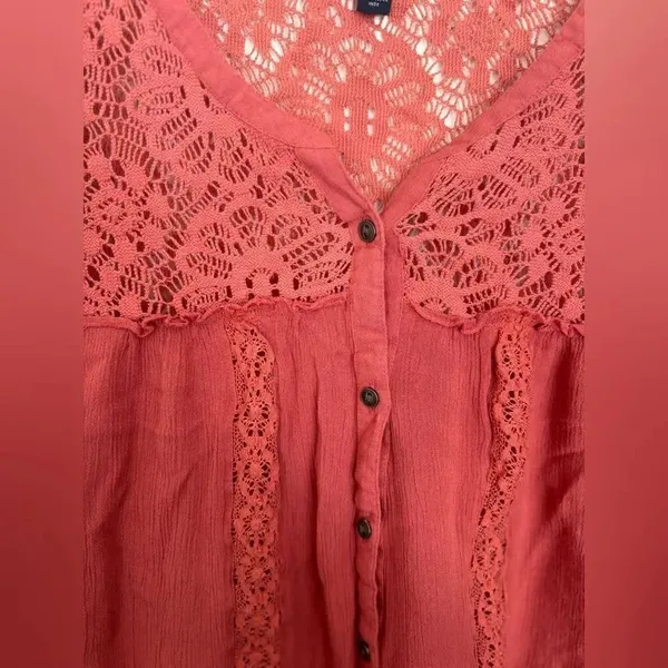 American Eagle Outfitters Lace Yoke Button Down Blouse Size XS Coral - Image 11