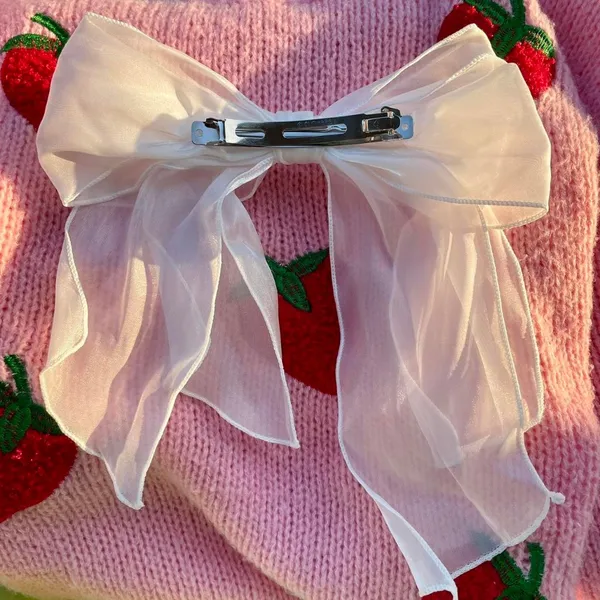 White cream hair bow - Image 2