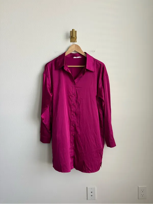 12th Tribe Fuchsia Satin Oversized Longline Button Down Shirt Blouse Small - Image 2