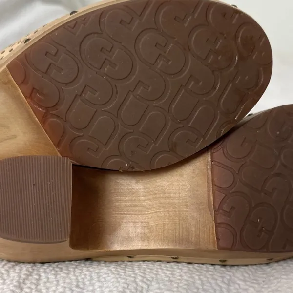Women's Ugg Wooden Heel Tan Leather Peep Toe Laser Cut Clogs size 9 - Image 6