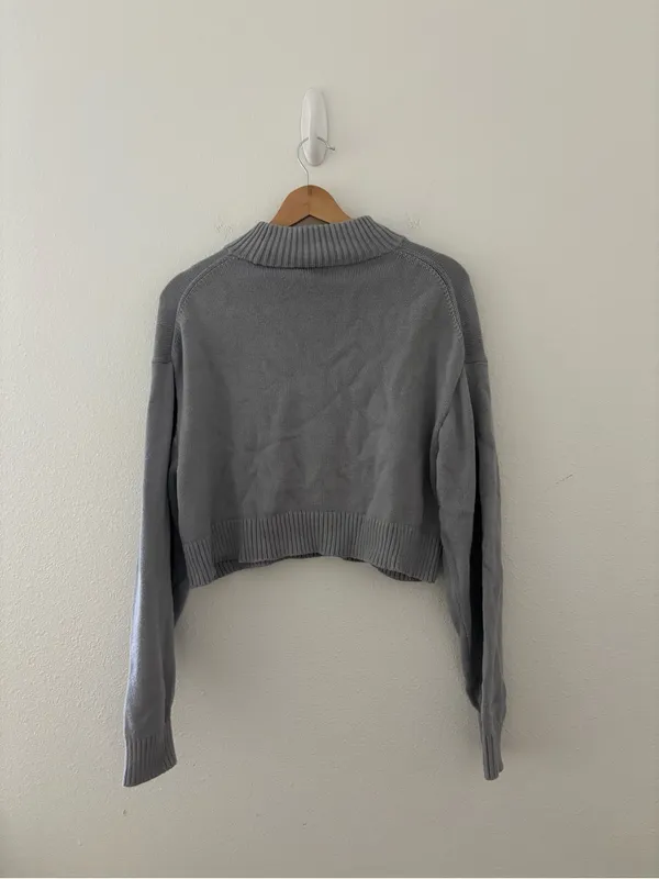 Aritzia Sunday best cropped grey sweater - Image 2