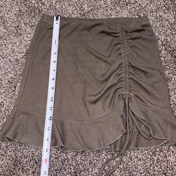 Boutique Illa Green Mini Skirt With Ties Size S - Image 4