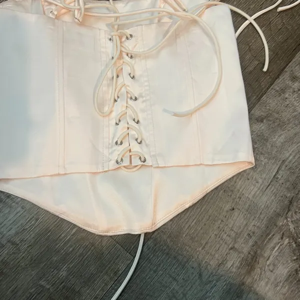 Edikted Cream White Lace-Up Corset Top size small - Image 6
