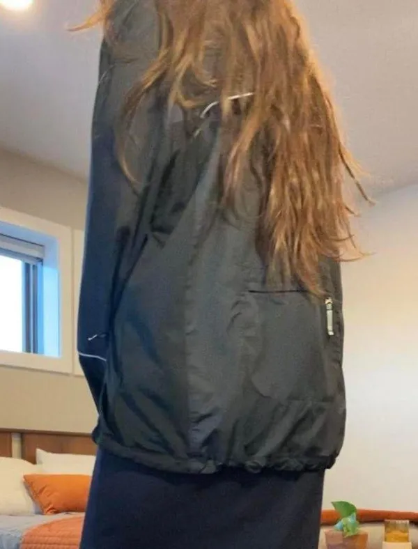 black windbreaker cycling jacket 🖤 - Image 4