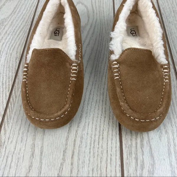 UGG Ansley Slipper Shoes US6 Chestnut (tan) $100 Indoor Outdoor Moccasin Flat - Image 3