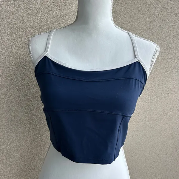 Vuori Navy and White Strappy Sports Bra Top Workout Gym Fitted Size Large - Image 3