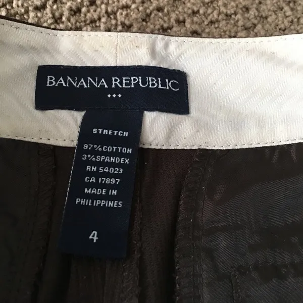 Banana Republic Dark Brown 11” inseam Shorts - Image 3
