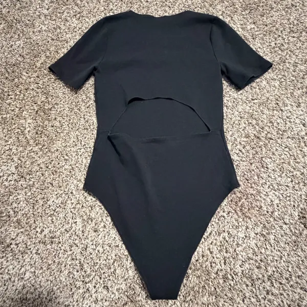 Wilfred Free Aritzia Black Open Back Short Sleeve Bodysuit Large HYP7-1987-17 - Image 6