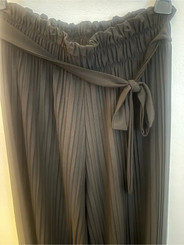 Black Pleated Pants M Size M - Image 2