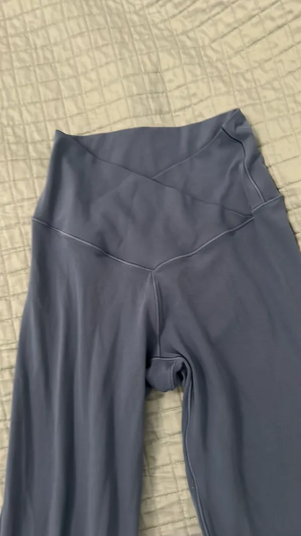 Crossover Aerie Flare Leggings - Image 3