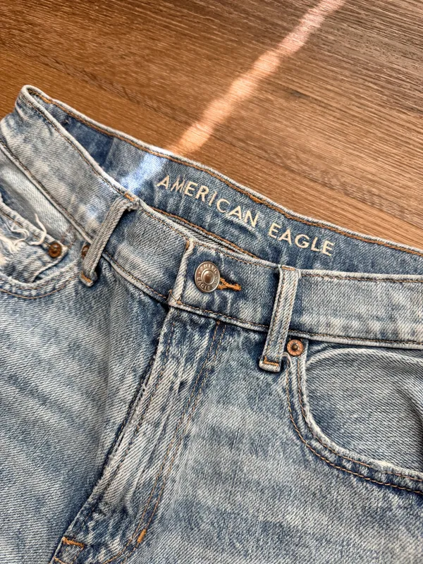American Eagle Highest Rise 90s Boyfriend Shorts - Image 2