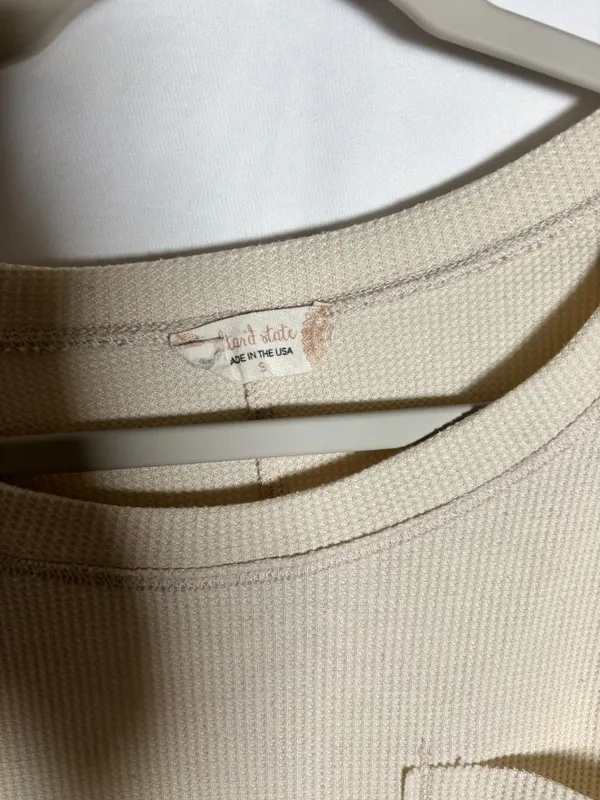 Altar’d State beige waffle knit cropped long sleeve top size S - Image 4