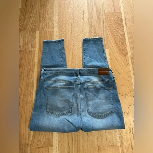Madewell High Rise Crop Jeans - Image 4