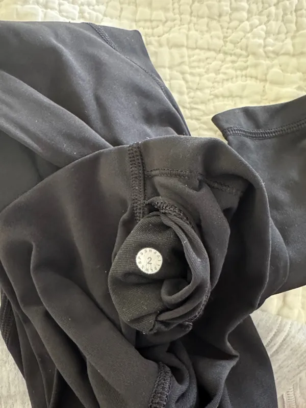 Lululemon Wunder leggings - Image 2
