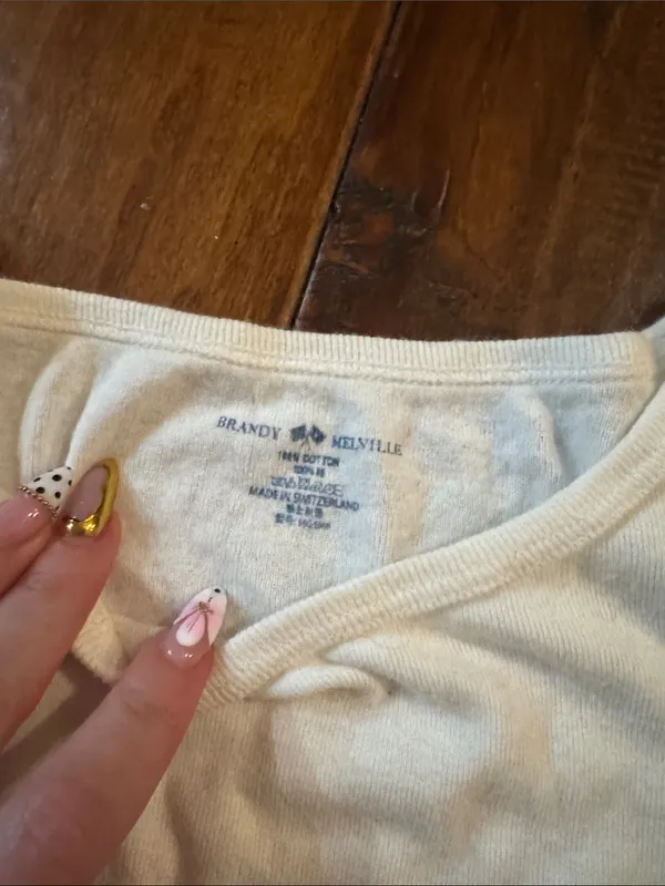 Brandy Melville White Short Sleeve Tee - Image 2