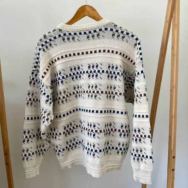 American Vintage Vintage Geometric Abstract Patterned Textured Crewneck Sweater in Cream - Image 5