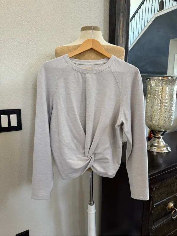 Lululemon Tuck & Gather Pullover long sleeve 6 - Image 2