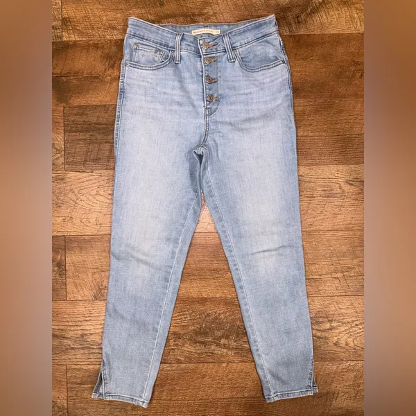 Levi’s High Rise Skinny Ankle Button Up Size 29 - Image 4