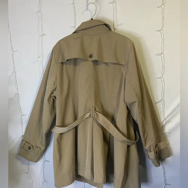 omen's Tan Trench Coat Size 2X - Image 4