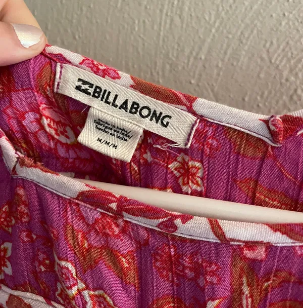 Billabong Floral Pink and White 3/4 Sleeve Blouse - Image 5