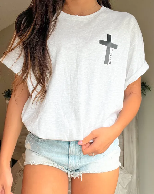 Christian Tshirt White Size M - Image 3