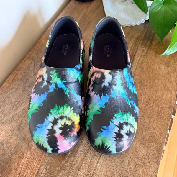 Crocs Neria‎ Pro II Clogs Womens Size 7 Black Tie Dye Slip Resistant Work Shoes - Image 7