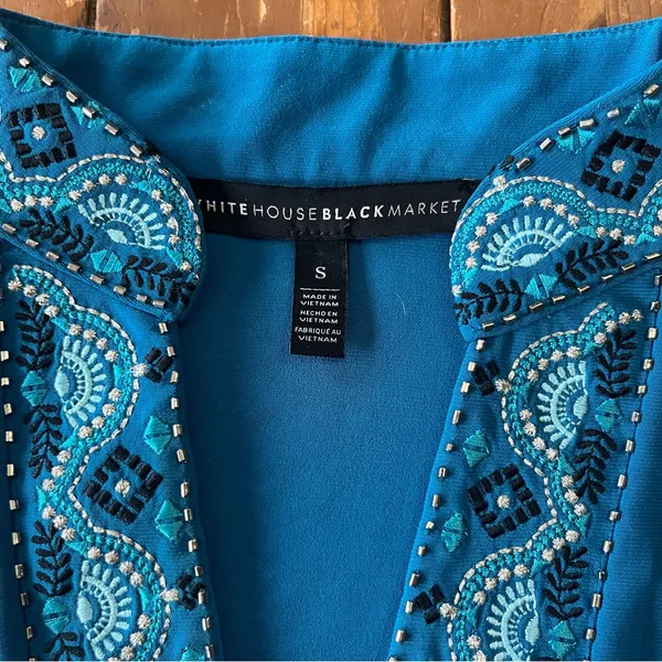 White House Black Market Beaded Turquoise Jersey Embroidered Shift Dress - Image 8