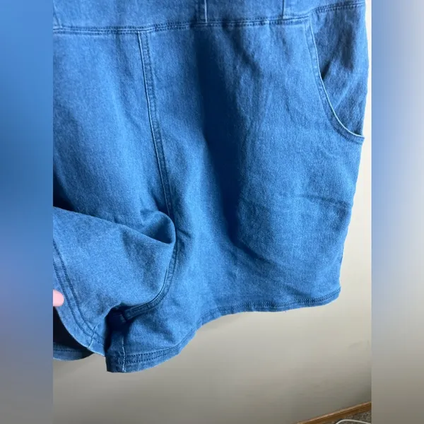 Derek heart size large denim jumper - Image 4