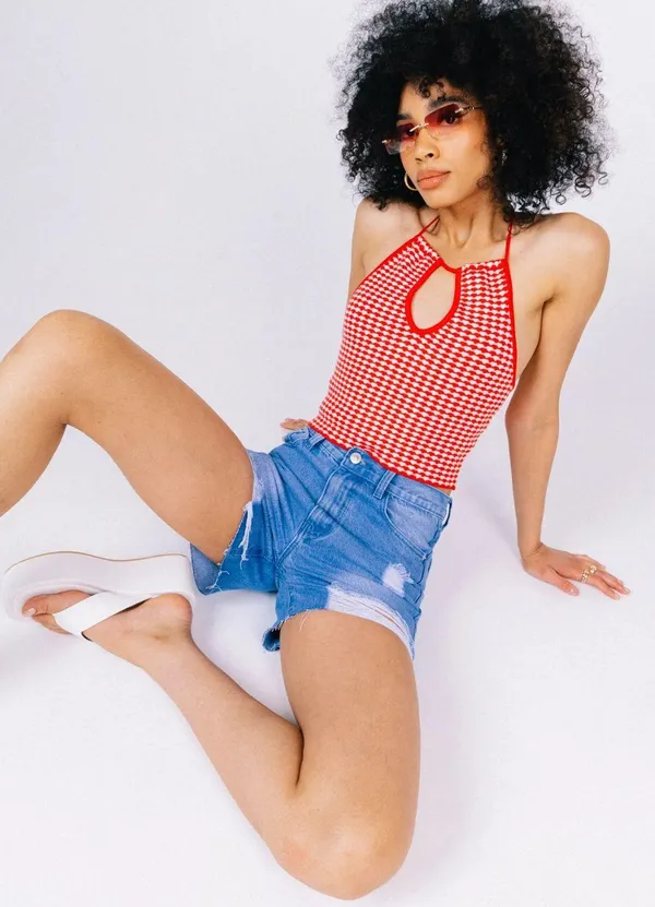 High-waisted Ripped Denim Shorts - Image 2