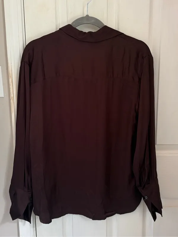 Gap NWT!! Women’s Satin Relaxed Button Down Shirt in Chocolate Brown - Image 8