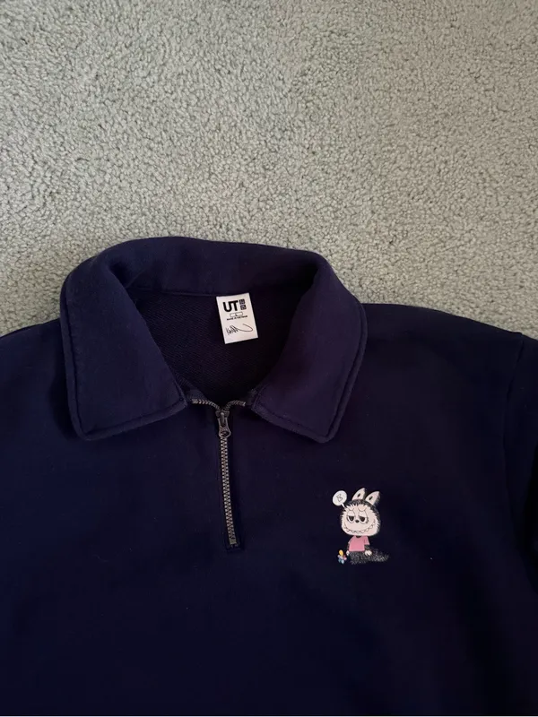 Uniqlo POP MART Labubu Half Zip Sweatshirt size L Navy - Image 5