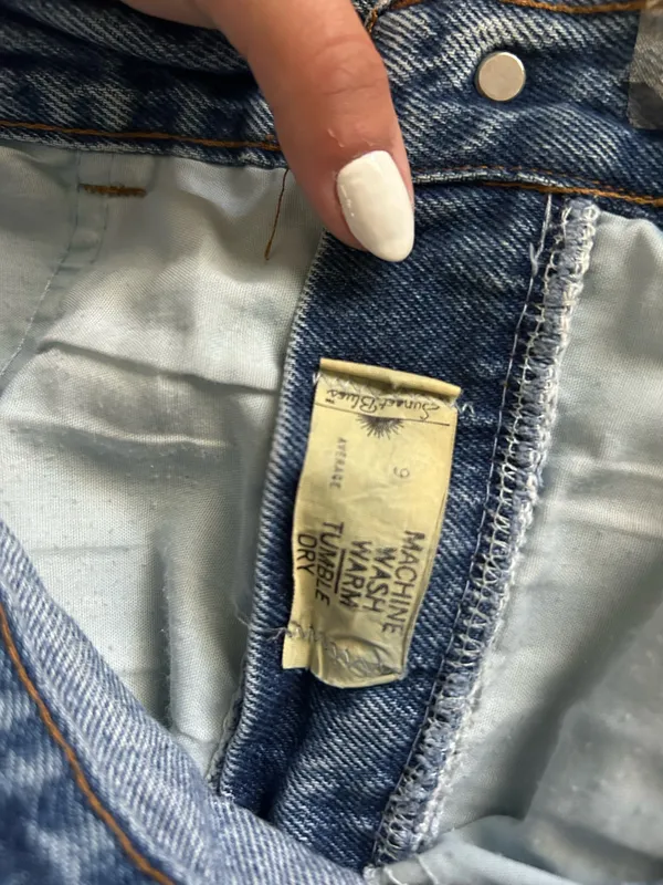 Sunset blue jeans Size 6 - Image 5