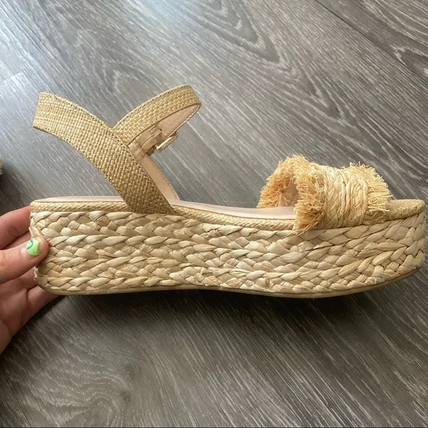 Platform sandals. Never worn. size8 Tan Size 8 - Image 4