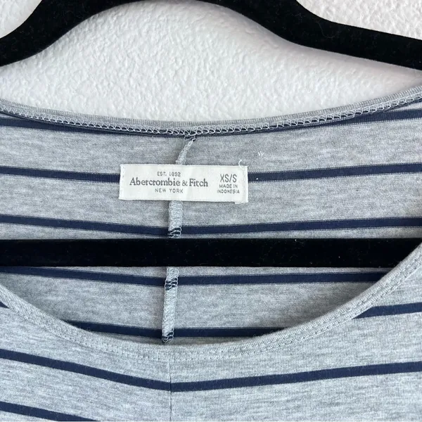 Abercrombie and Fitch Women’s Square‎ Style Boxy Striped Top - Image 2
