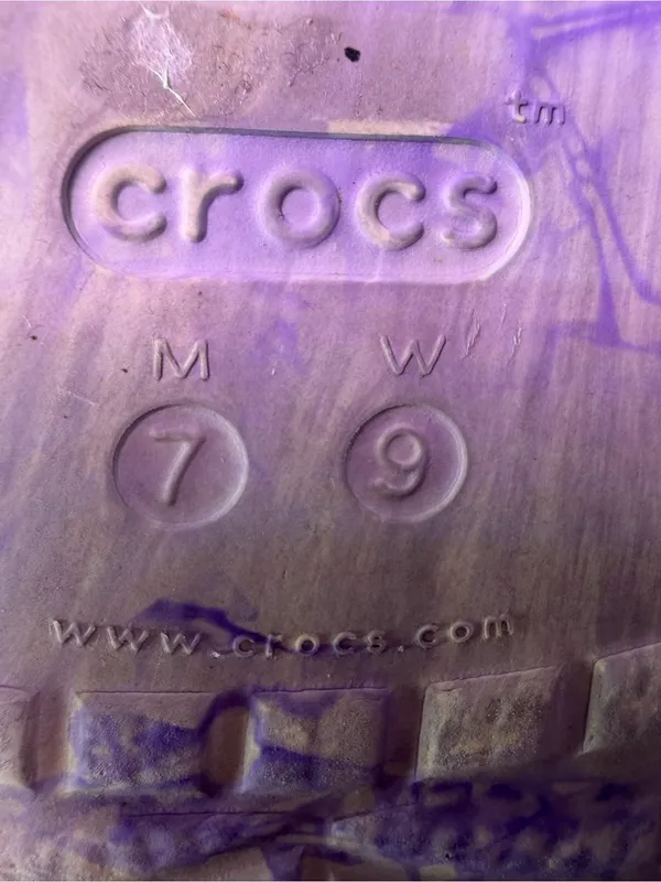 CROCS Kids Marbled Lavender Slide Sandal - Image 8