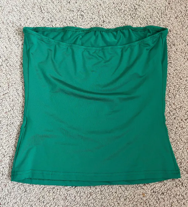 Plain green tube top blouse Size M - Image 2
