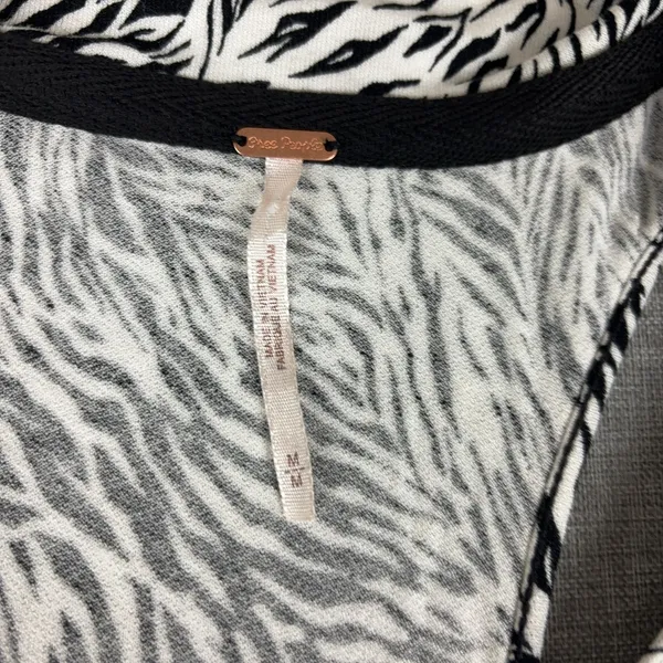 Free People Tank Top Womens M Black White V-Neck Sleeveless Zebra Print - Image 4