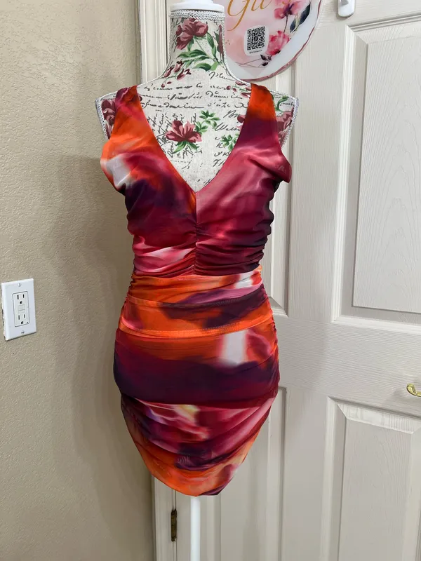 NWT Oh Polly Orange Red Abstract Ruched Mesh Bodycon Mini Dress V-Neck Size 6 - Image 2