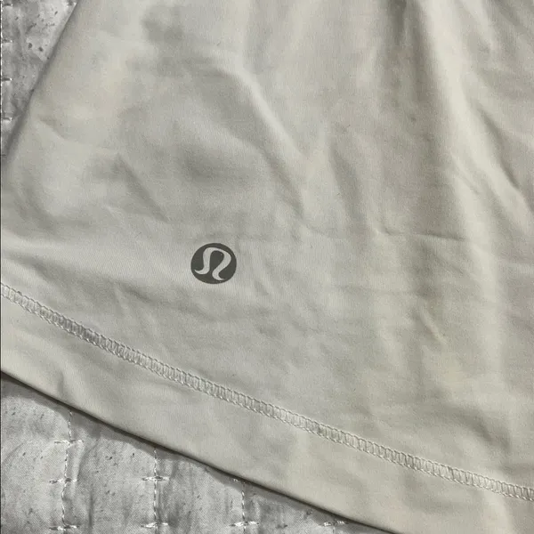 Lululemon Athletica Cream Tank Top - Image 6