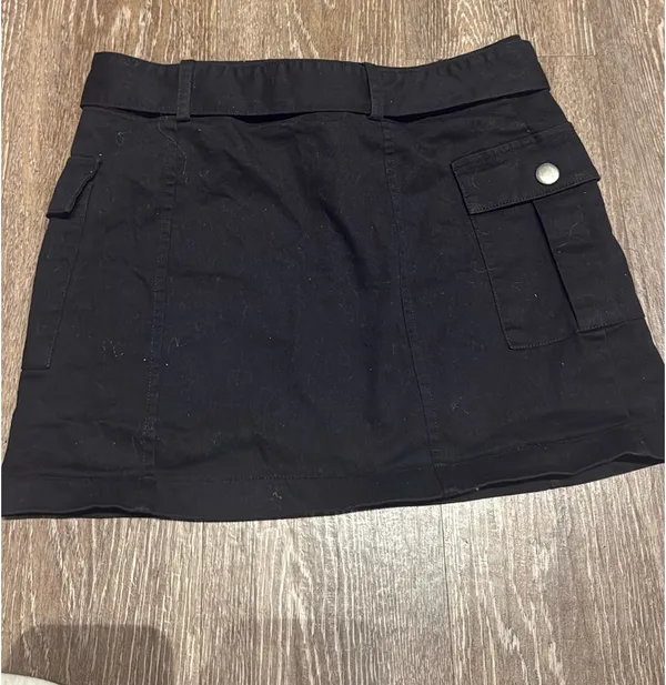 LA Hearts Black Belted Mini Skirt - Image 2